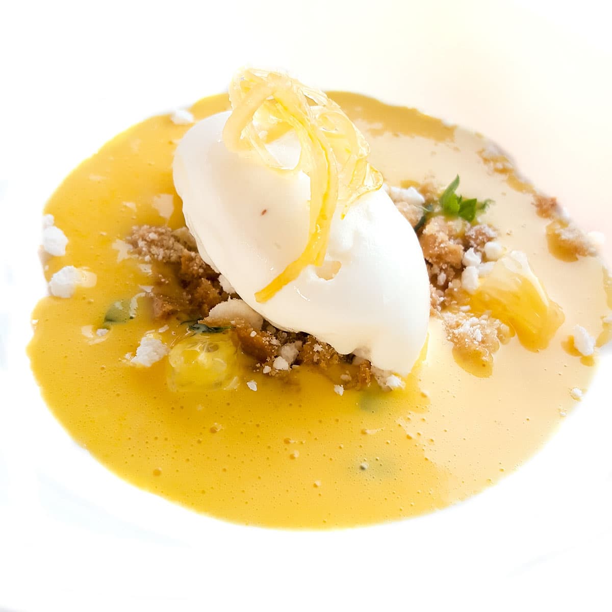 Limone, crumble all'olio, crema al limone, gelato al fiordilatte