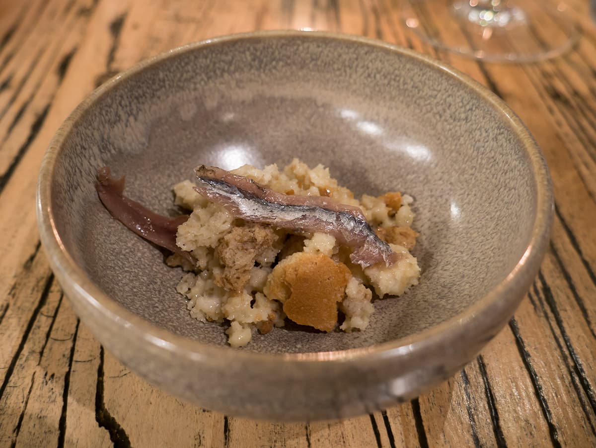Pane, burro, acciughe