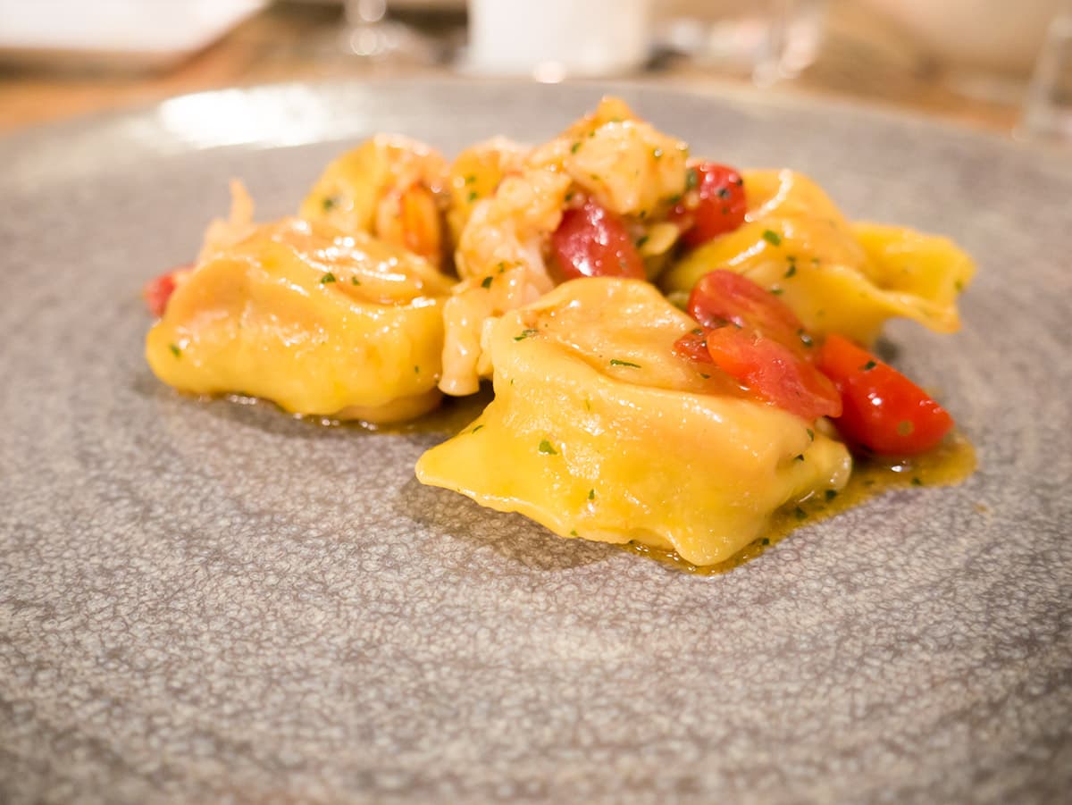 Tortelli di pappa al pomodoro e gamberi
