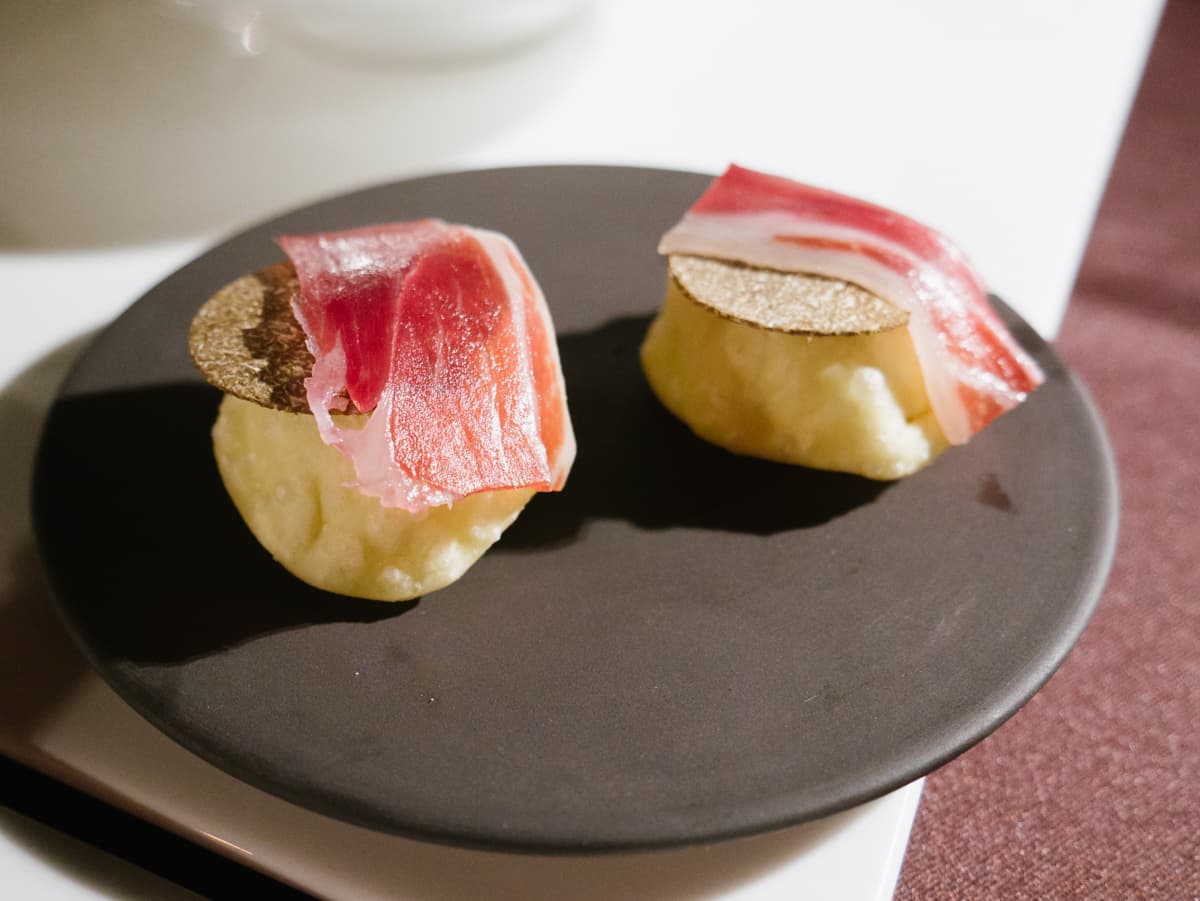 Coccoli, pata negra, tartufo