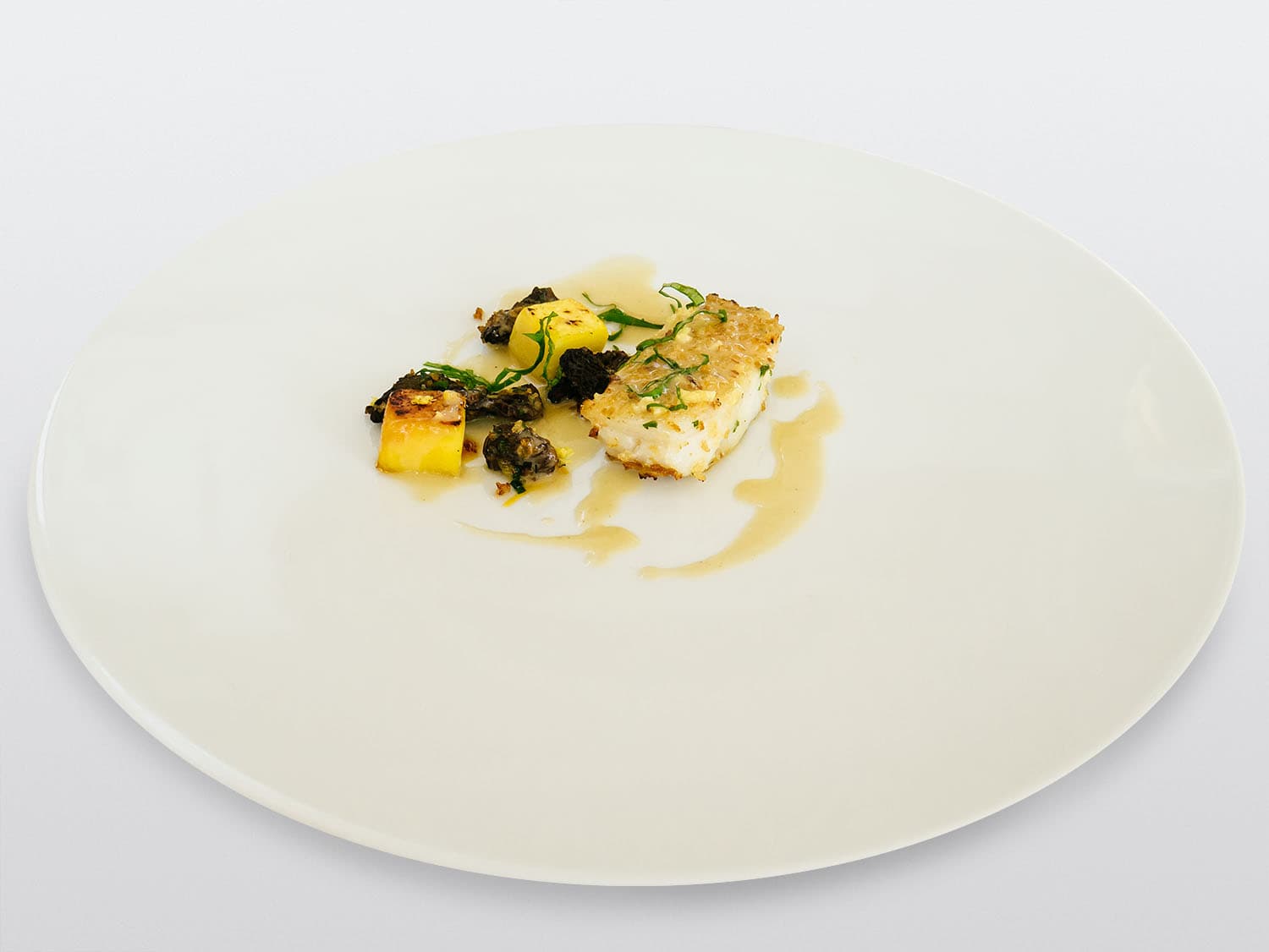 Ulliassi - Ombrina alla griglia, salsa al vino bianco, spugnole, pesca