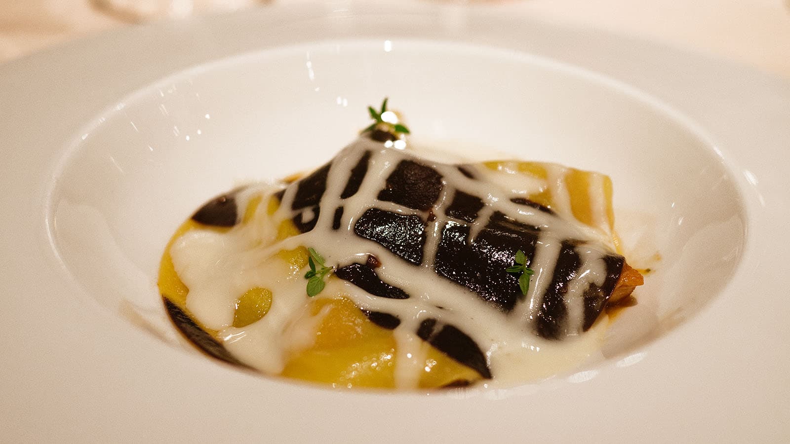 Enoteca Pinchiorri - Sugo di gallina, tuorlo d'uovo marinato